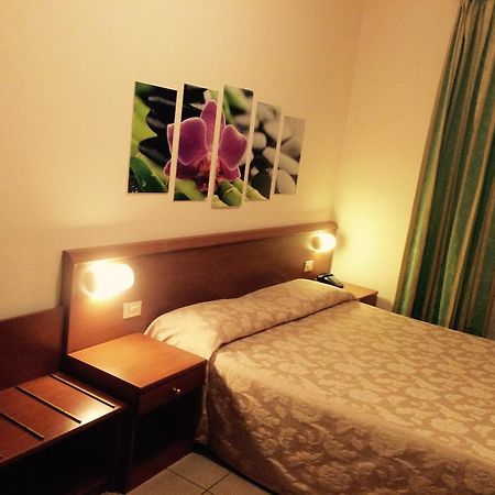 Hotel Paradiso Milánó Kültér fotó