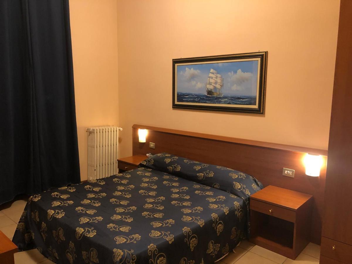 Hotel Paradiso Milánó Kültér fotó