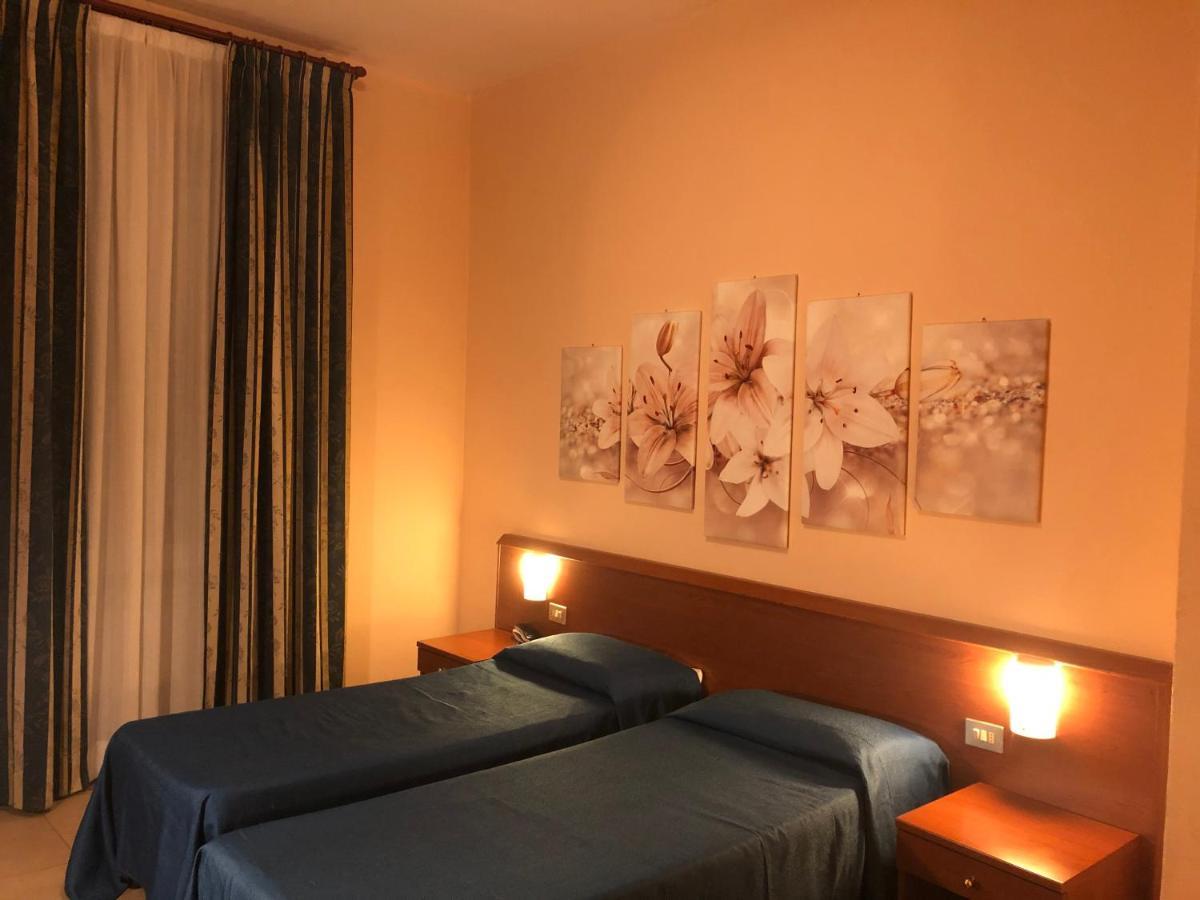 Hotel Paradiso Milánó Kültér fotó